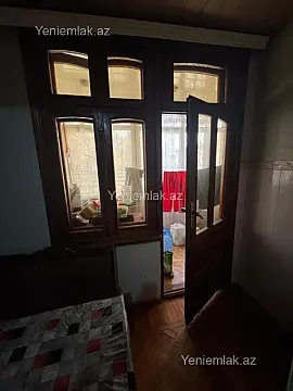 Satılır 3 otaqlı köhnə tikili 70 m²