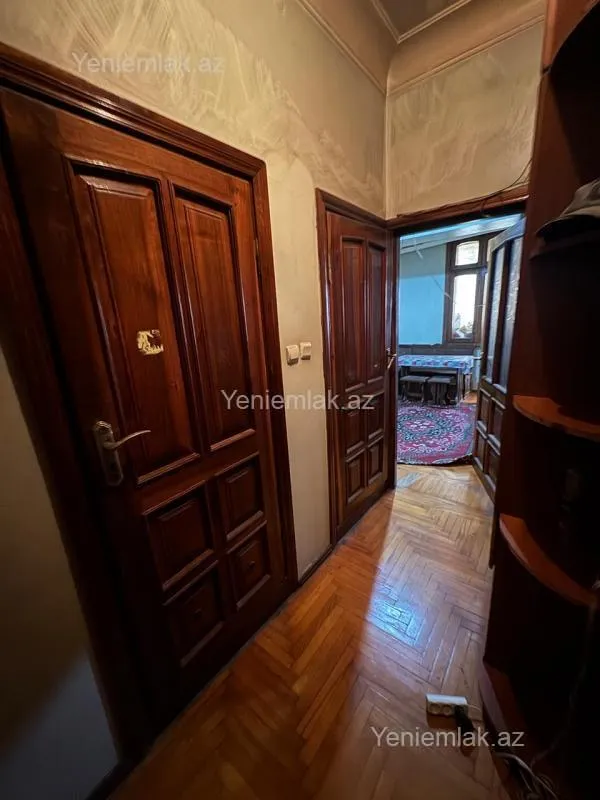 Satılır 3 otaqlı köhnə tikili 70 m²