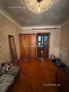 Satılır 3 otaqlı köhnə tikili 70 m²