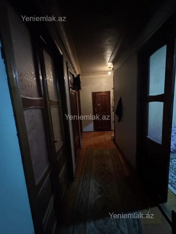 Satılır 3 otaqlı köhnə tikili 70 m²