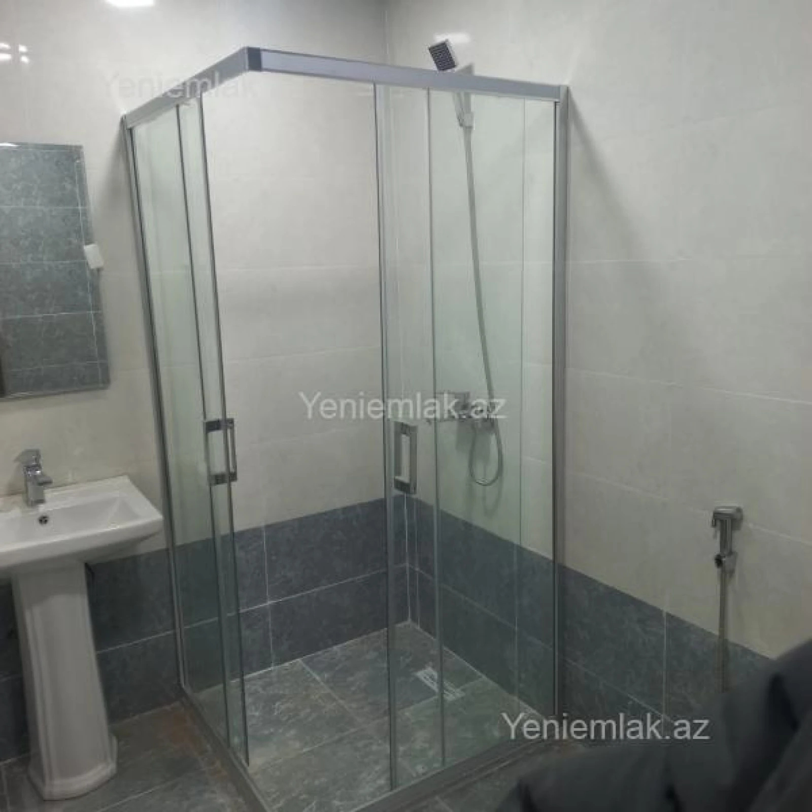 Satılır 2 otaqlı yeni tikili 102 m²