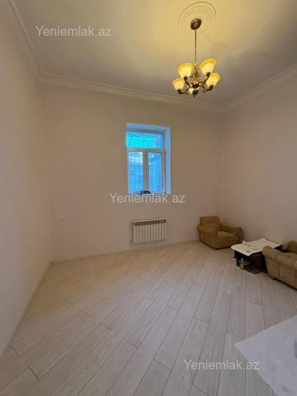 Satılır 3 otaqlı köhnə tikili 90 m²