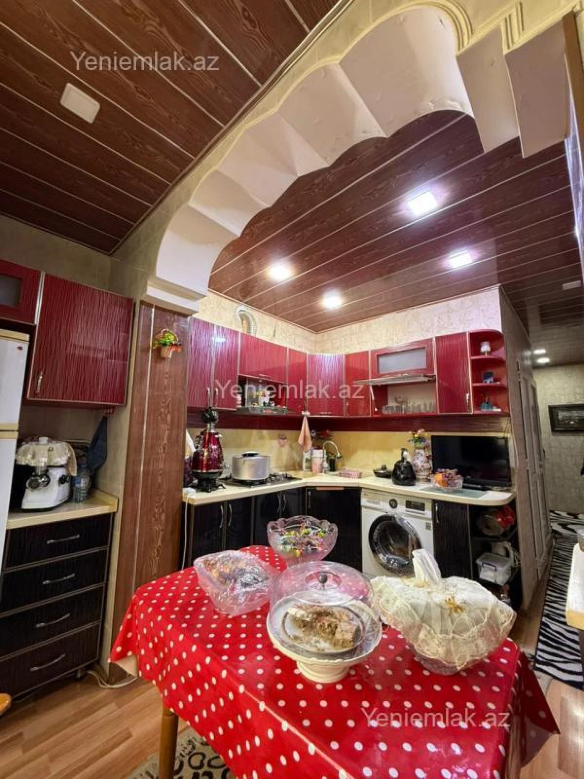 Satılır 5 otaqlı köhnə tikili 120 m²