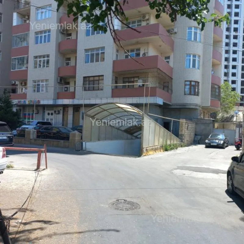 Satılır 3 otaqlı yeni tikili 147 m²