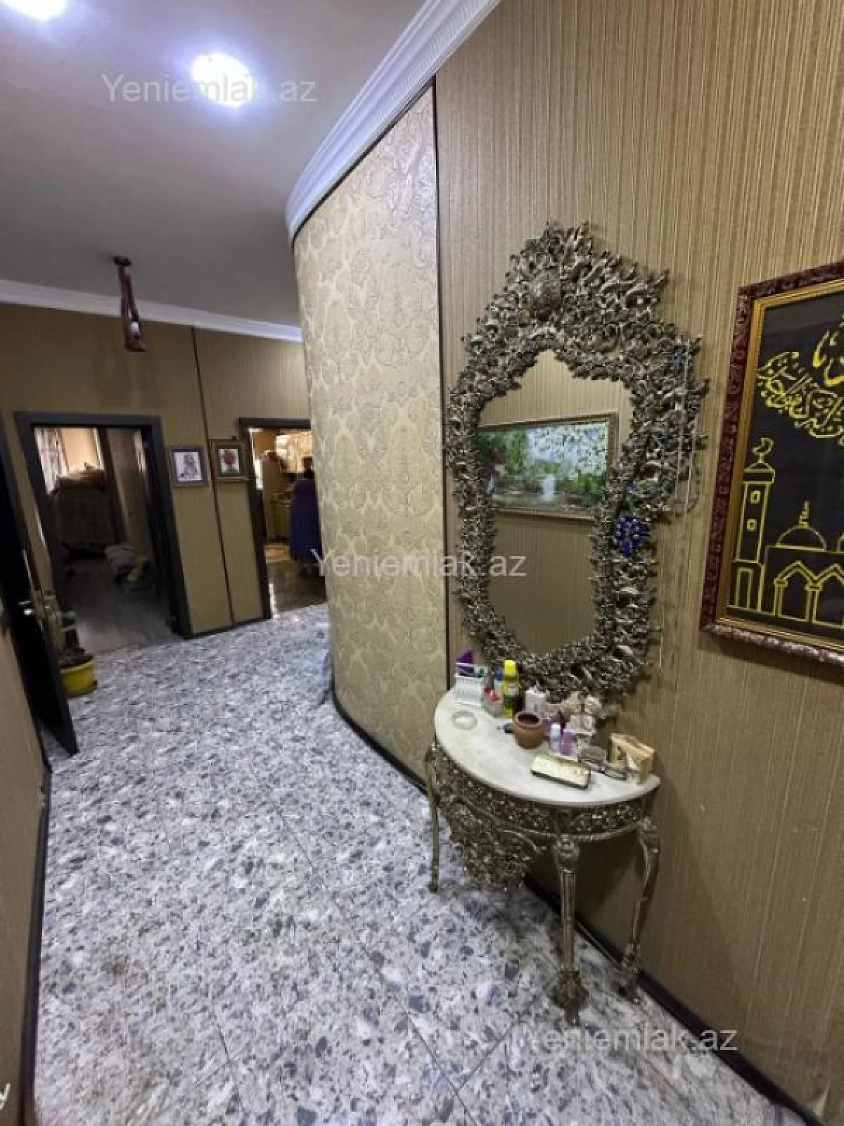 Satılır 3 otaqlı yeni tikili 130 m²