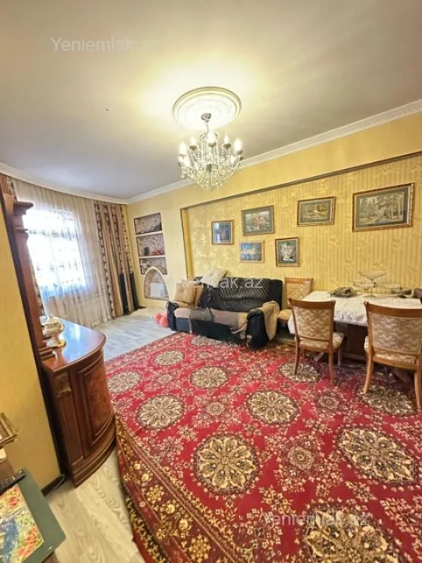 Satılır 3 otaqlı yeni tikili 130 m²