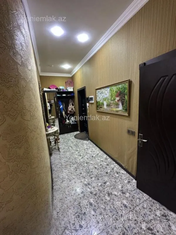 Satılır 3 otaqlı yeni tikili 130 m²