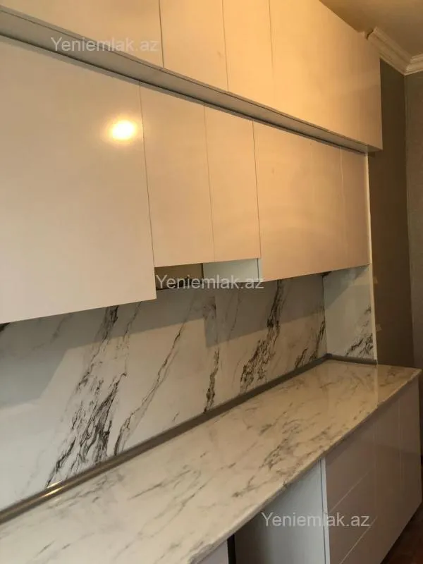Satılır 2 otaqlı yeni tikili 60 m²