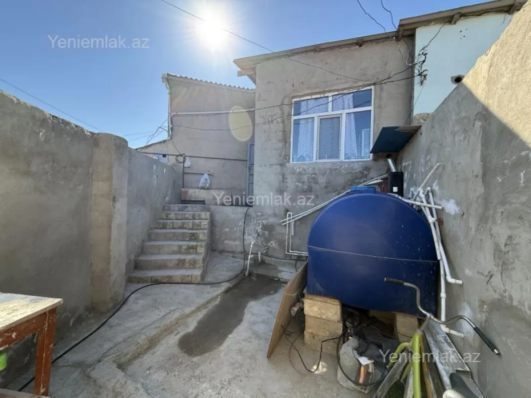 Satılır 2 otaqlı həyət evi 75 m²