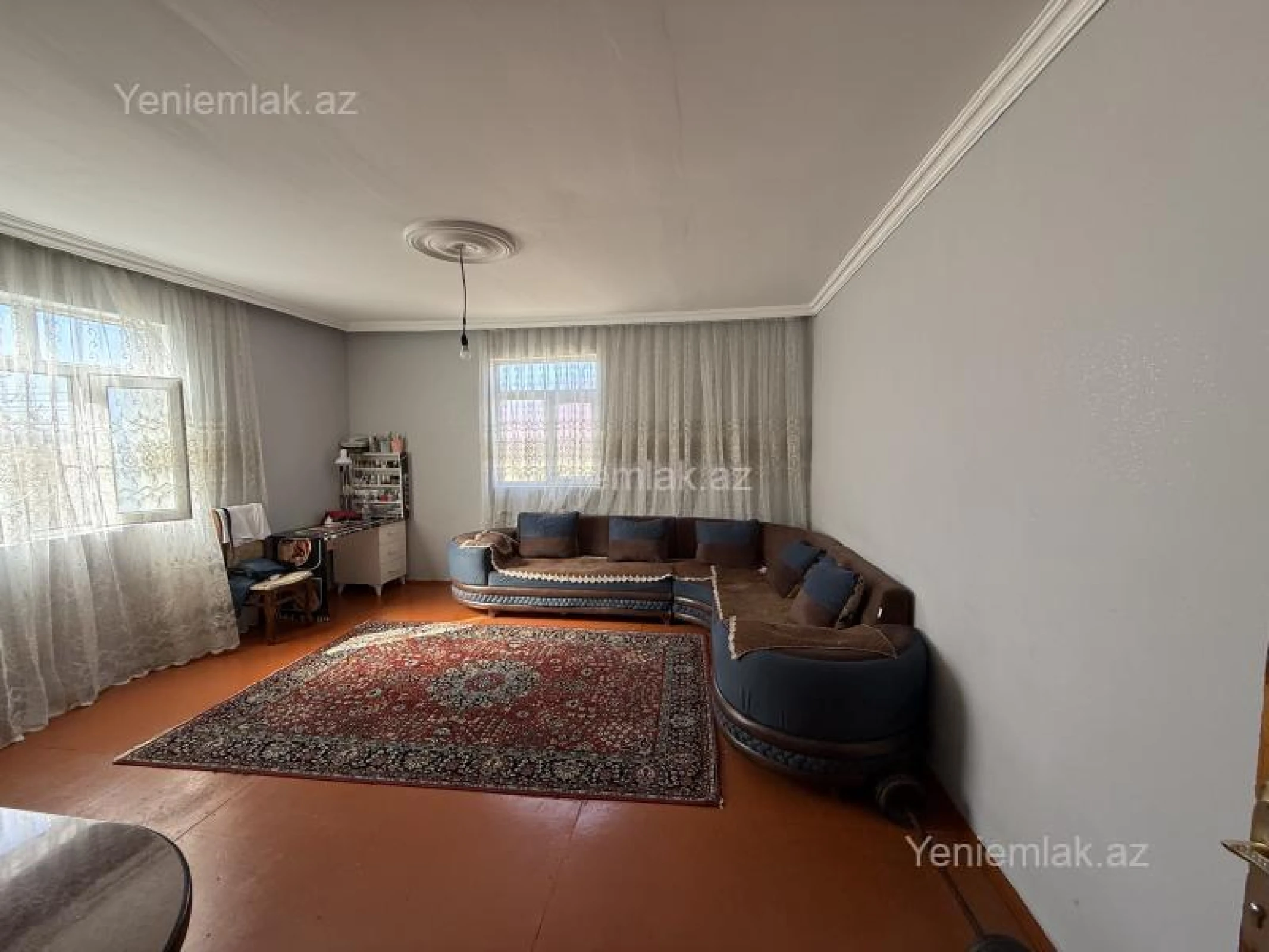 Satılır 2 otaqlı həyət evi 75 m²