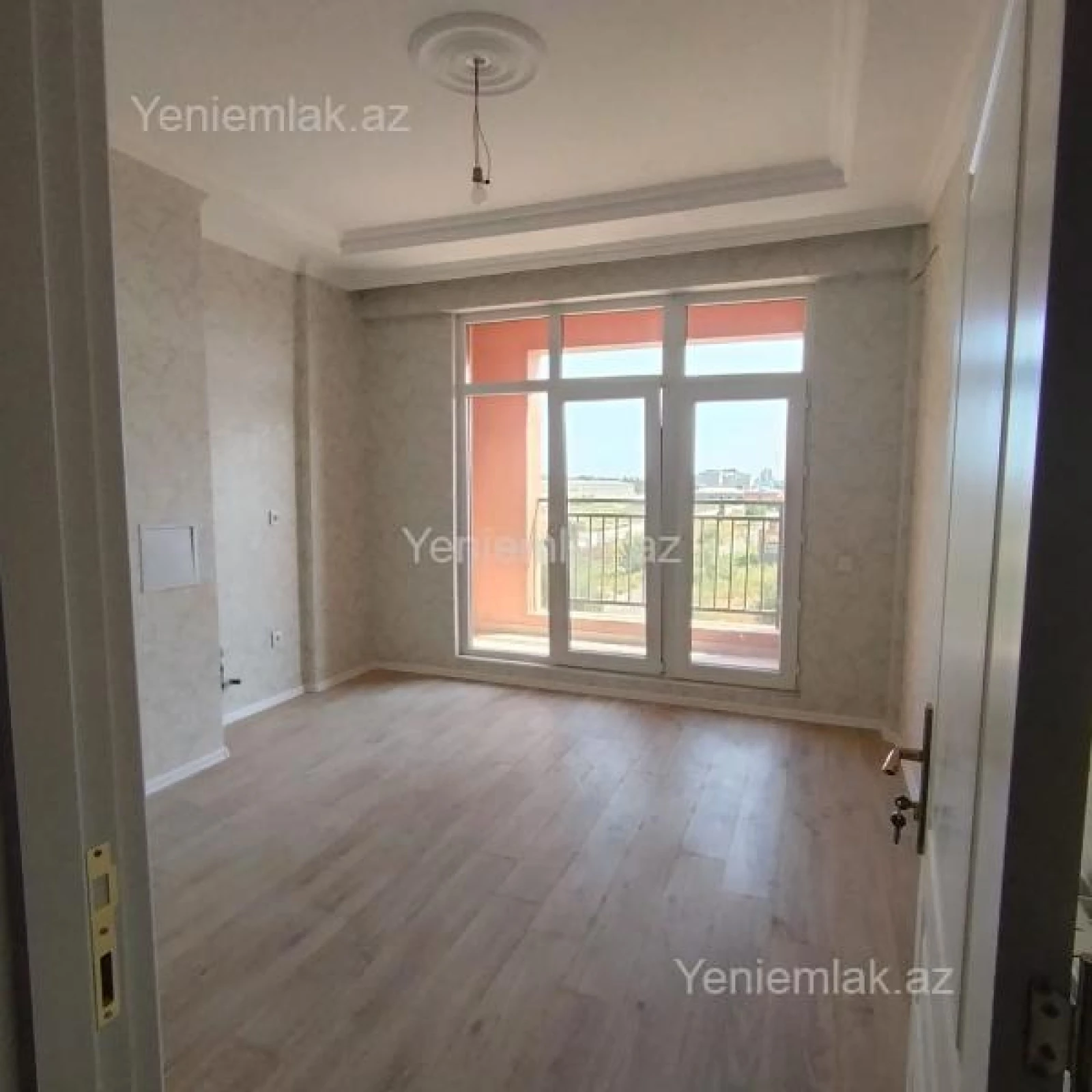 Satılır 1 otaqlı yeni tikili 43 m²