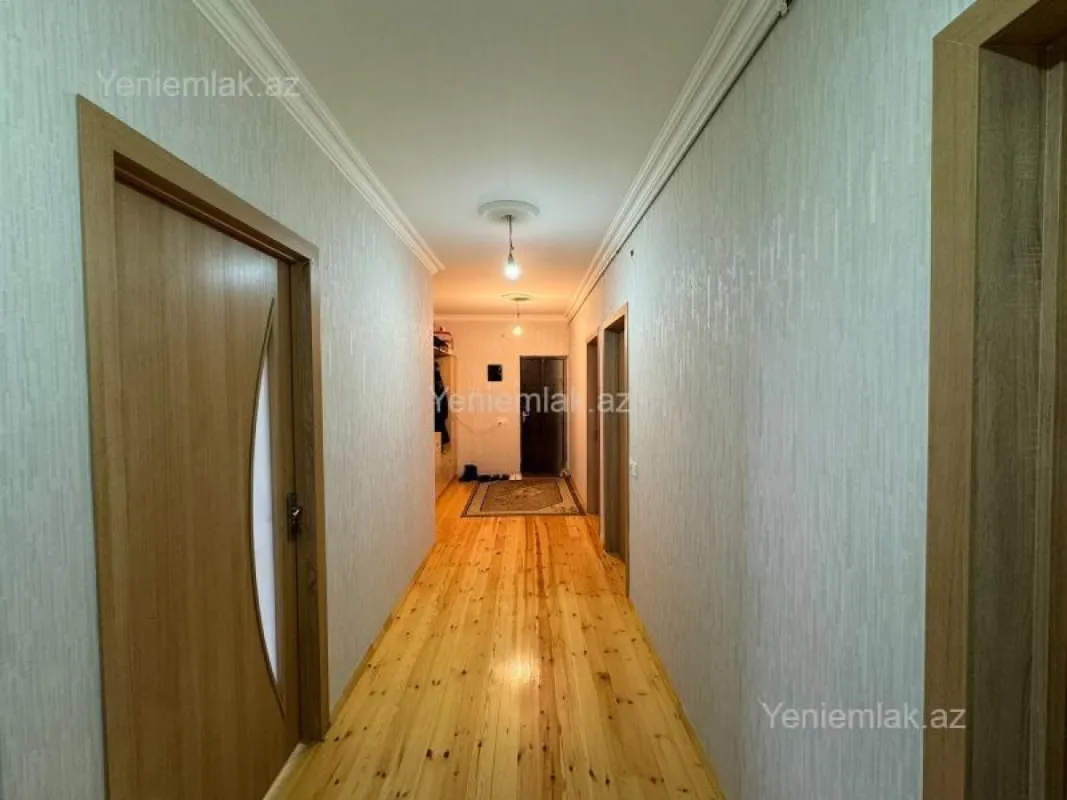 Satılır 5 otaqlı köhnə tikili 120 m²