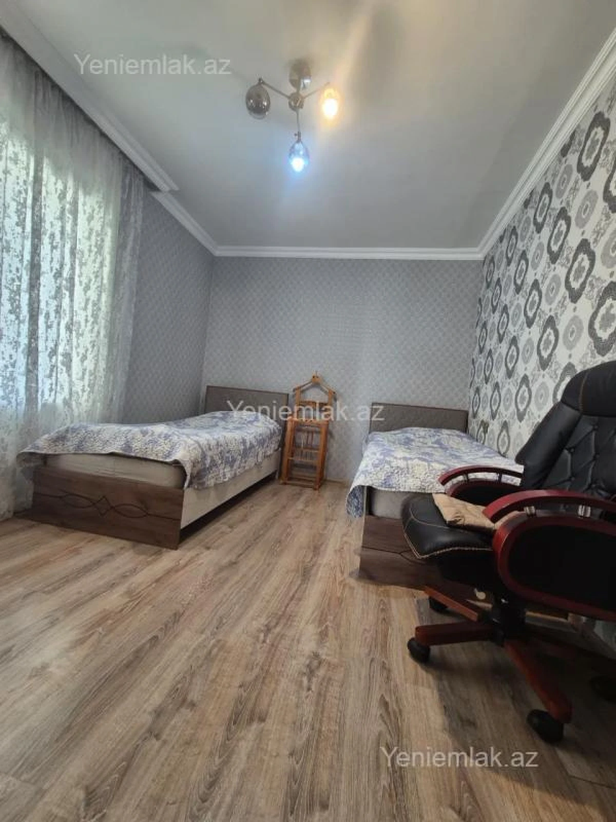 Satılır 3 otaqlı köhnə tikili 90 m²