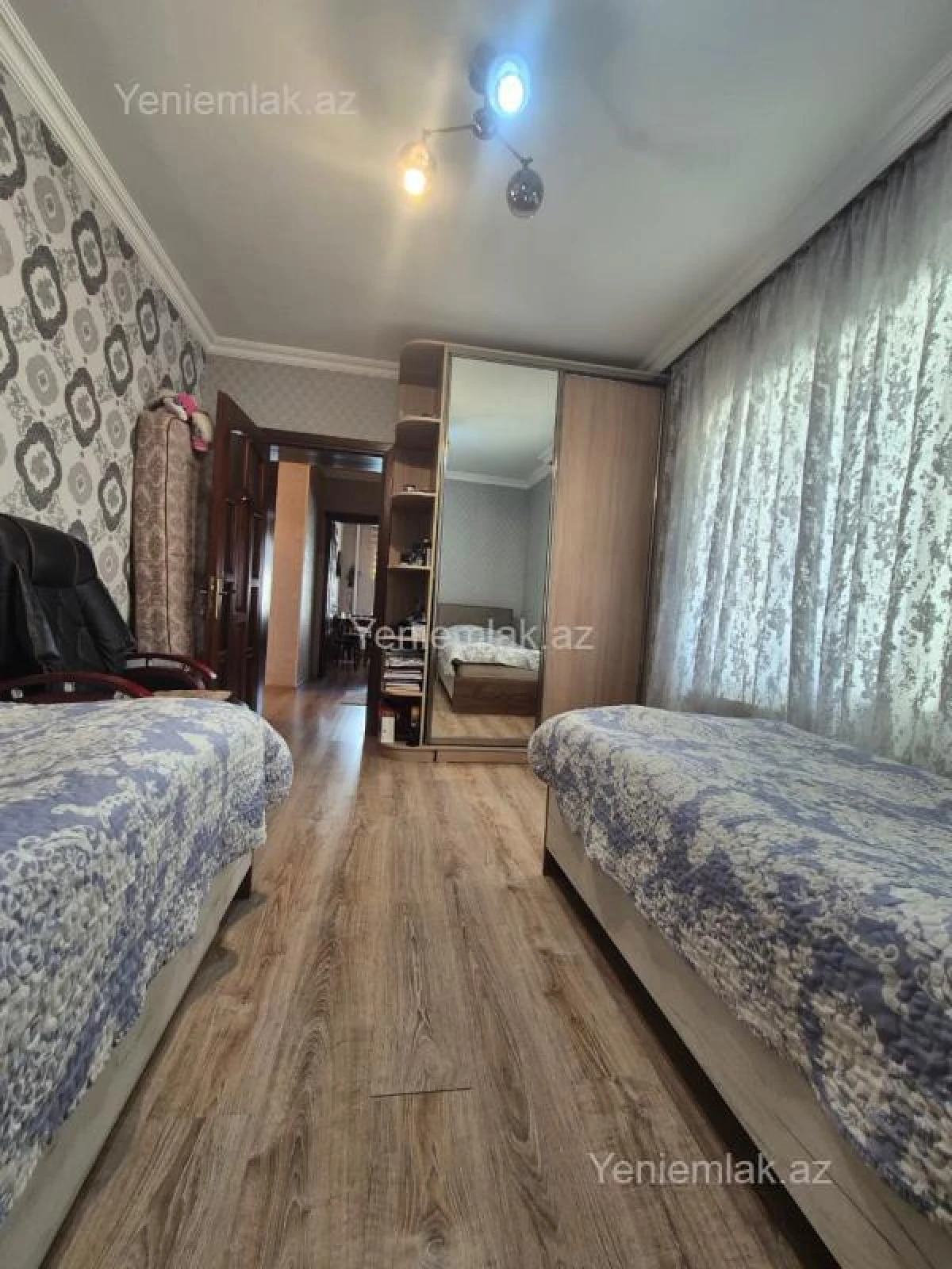 Satılır 3 otaqlı köhnə tikili 90 m²