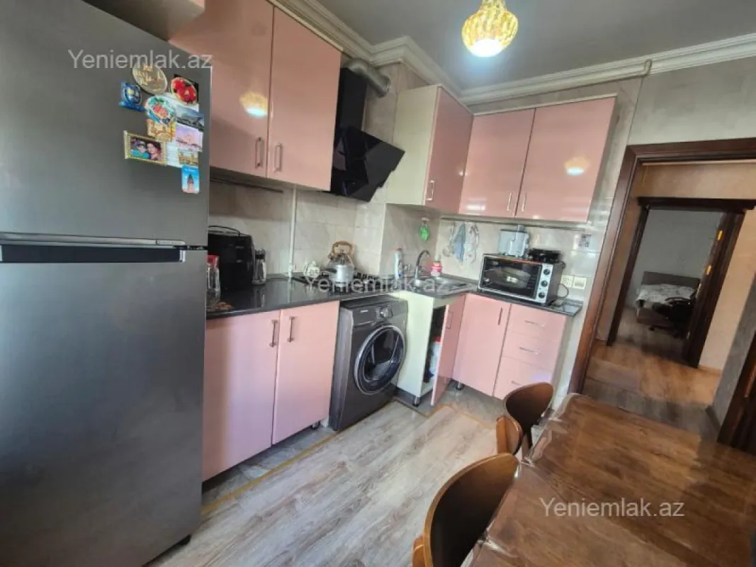 Satılır 3 otaqlı köhnə tikili 90 m²