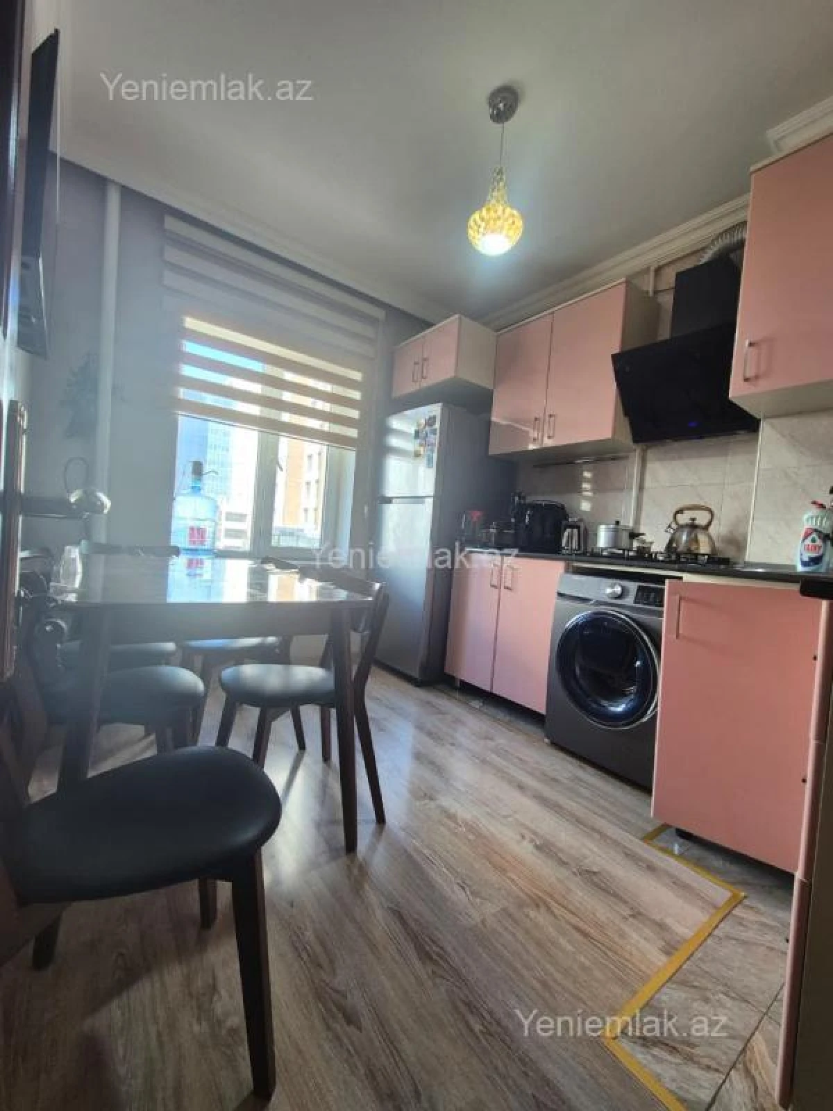 Satılır 3 otaqlı köhnə tikili 90 m²