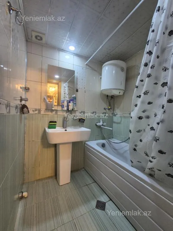 Satılır 3 otaqlı köhnə tikili 90 m²