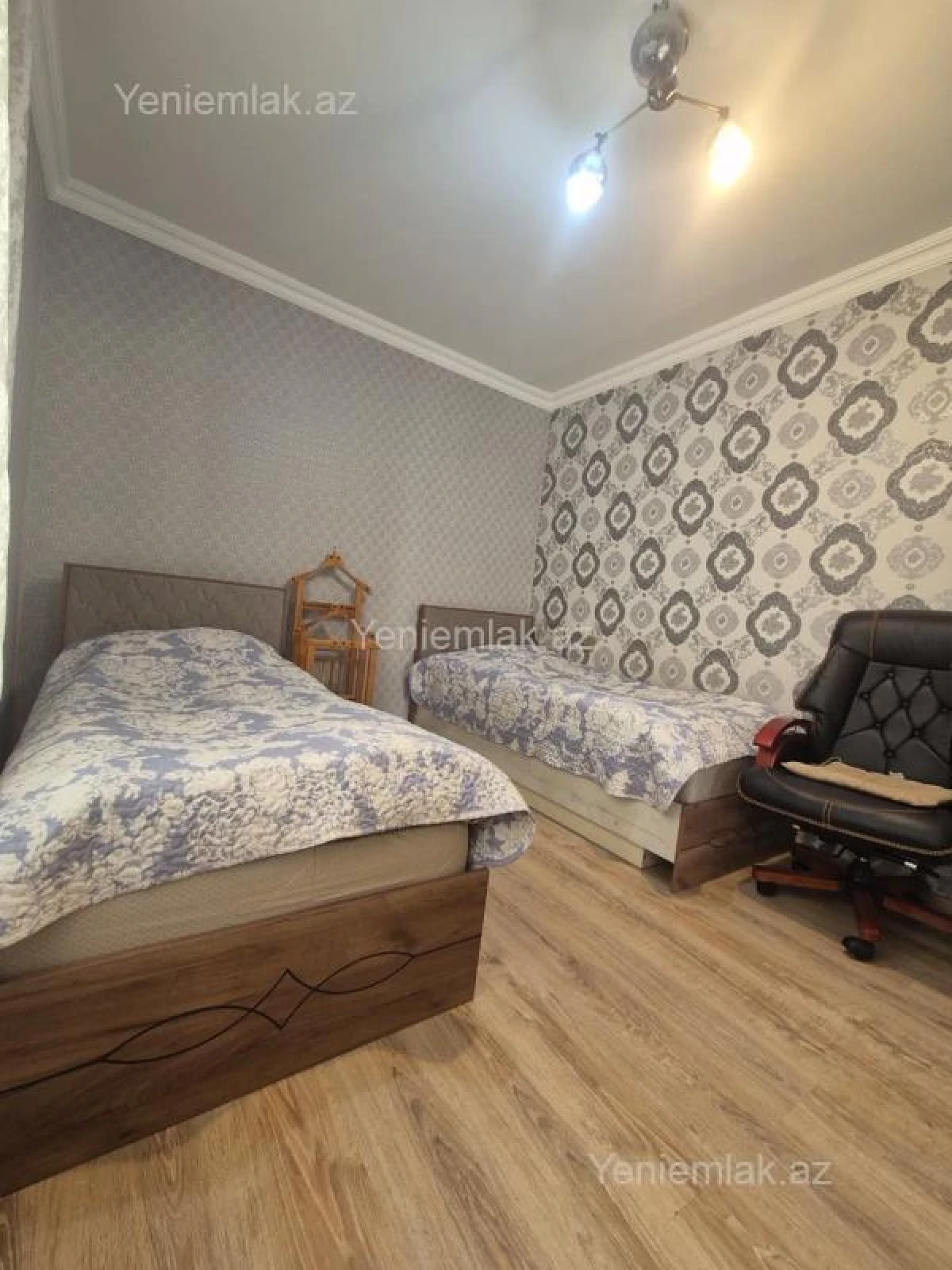 Satılır 3 otaqlı köhnə tikili 90 m²