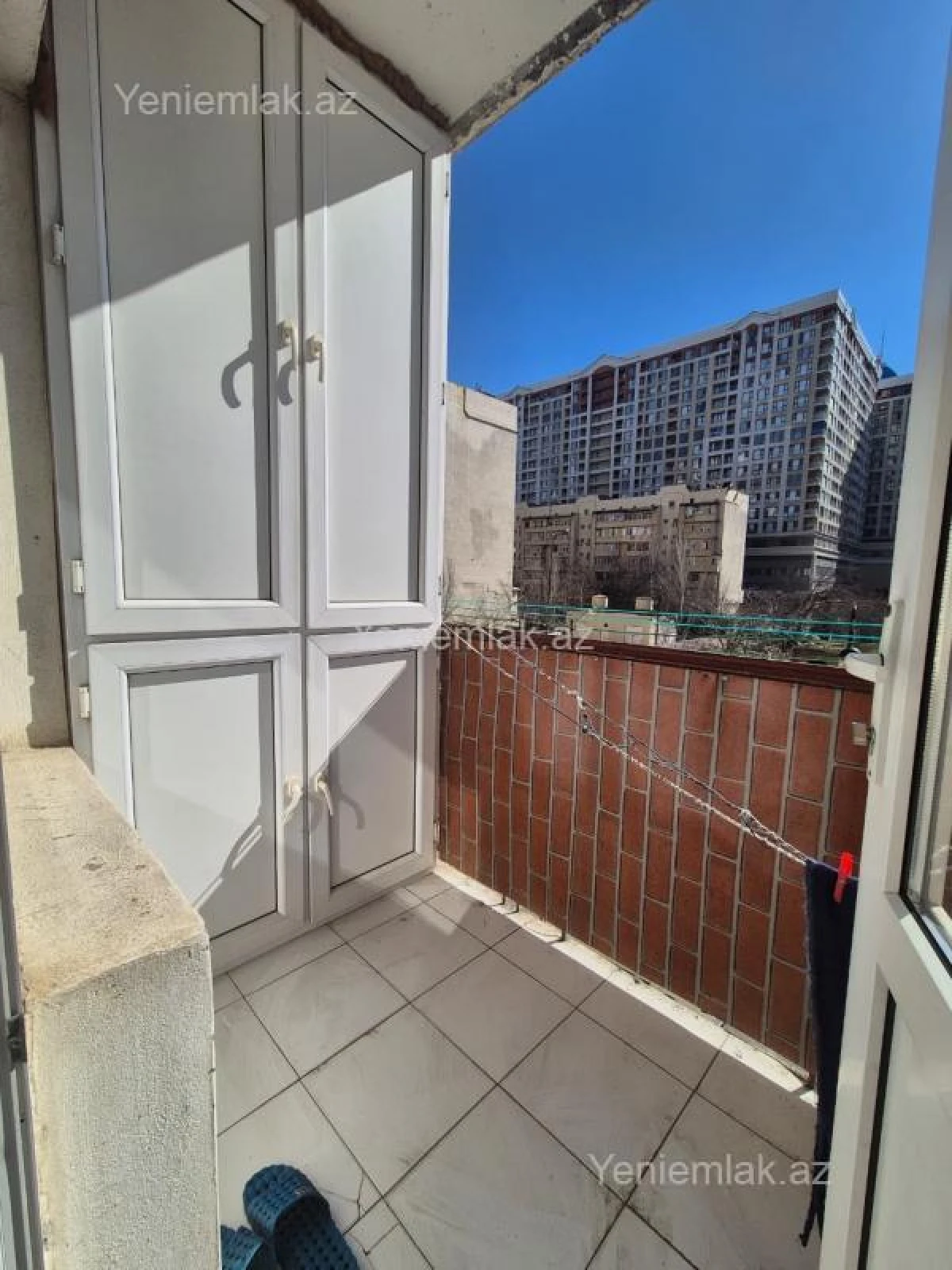 Satılır 3 otaqlı köhnə tikili 90 m²