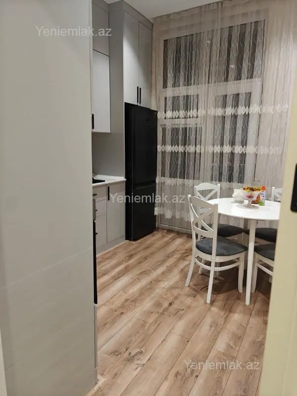 Satılır 3 otaqlı köhnə tikili 86 m²