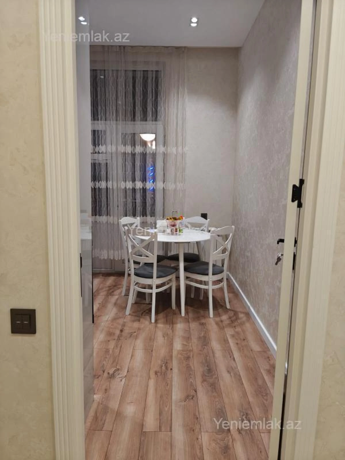 Satılır 3 otaqlı köhnə tikili 86 m²
