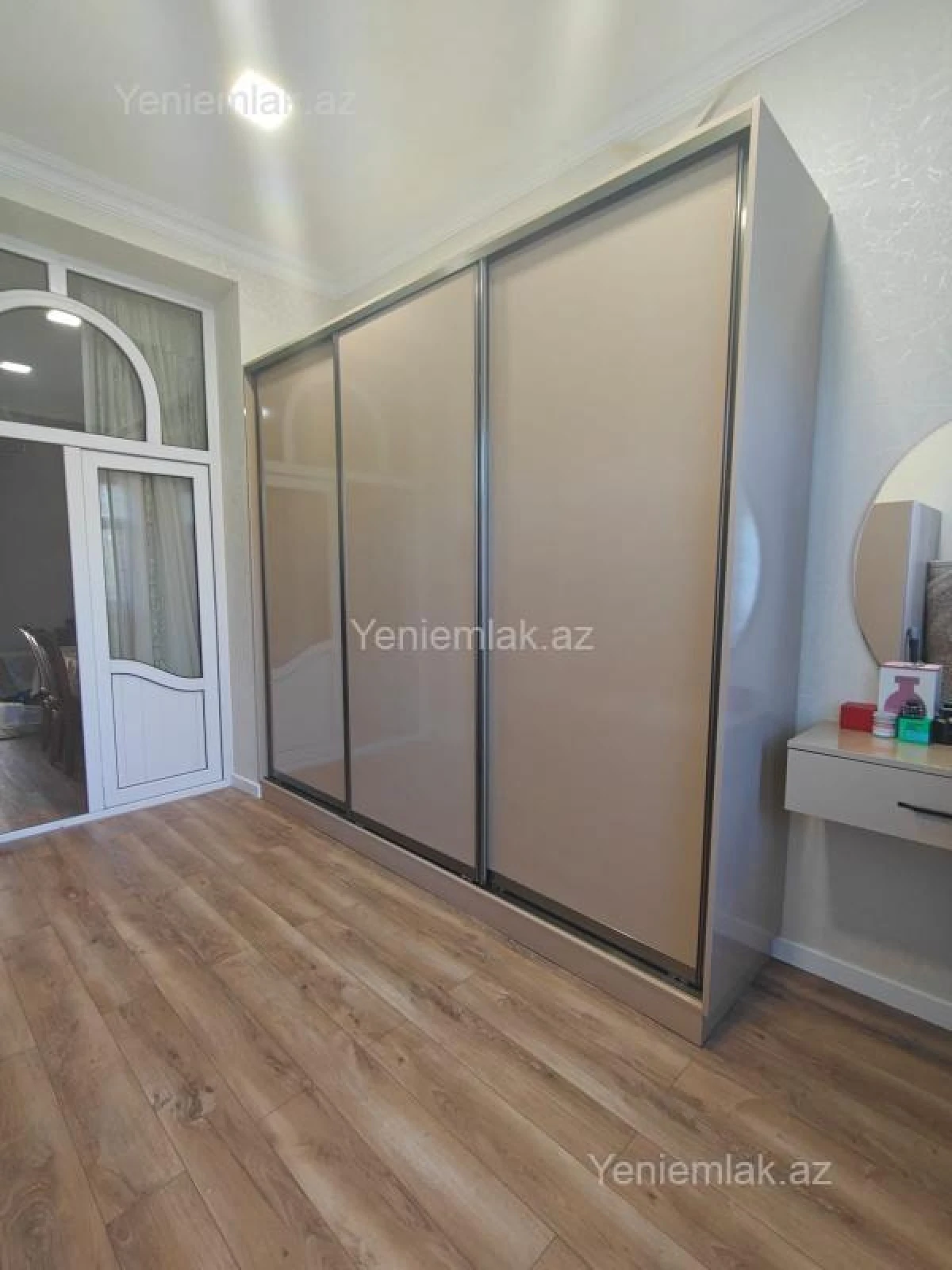 Satılır 3 otaqlı köhnə tikili 86 m²