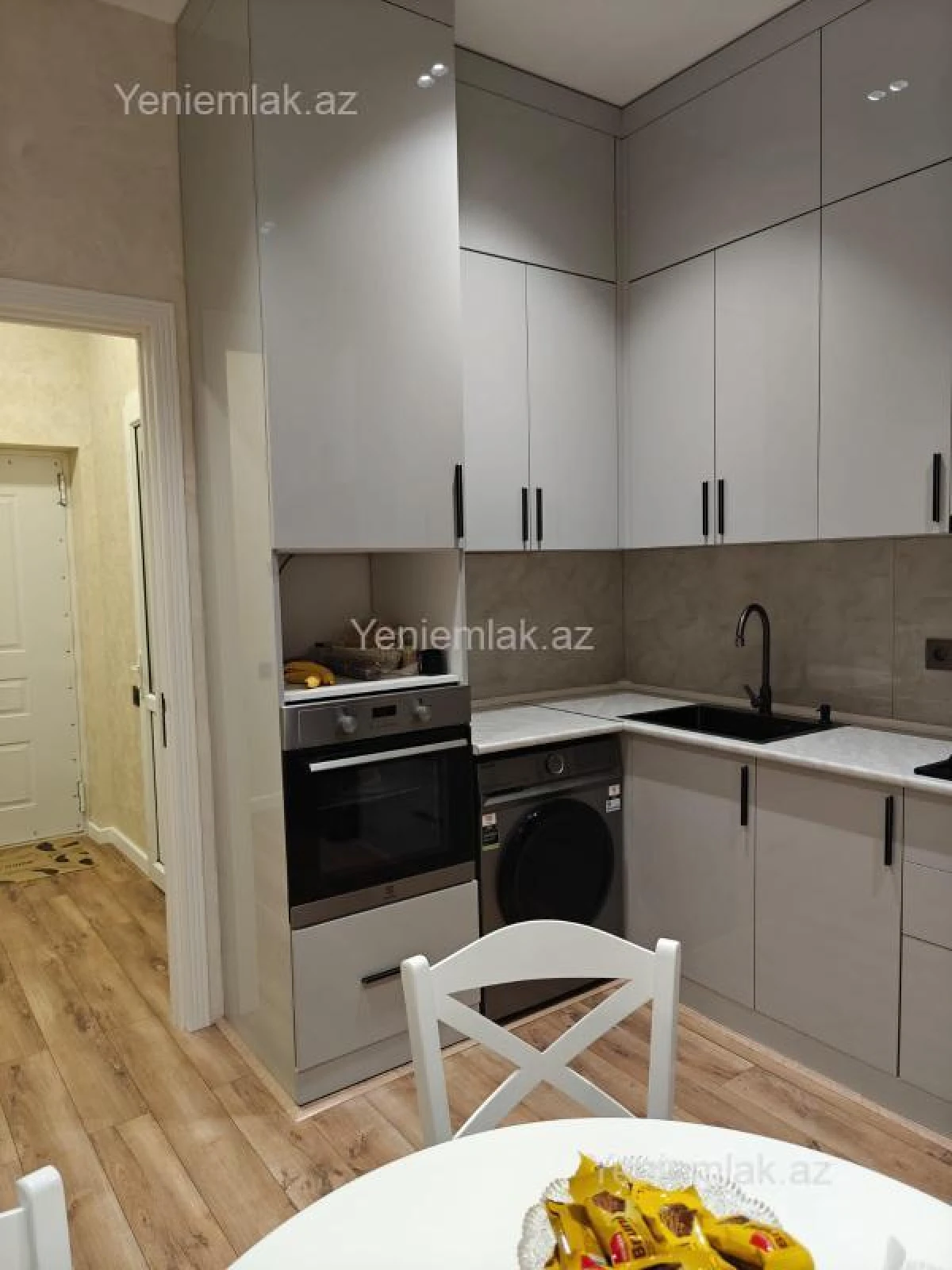 Satılır 3 otaqlı köhnə tikili 86 m²