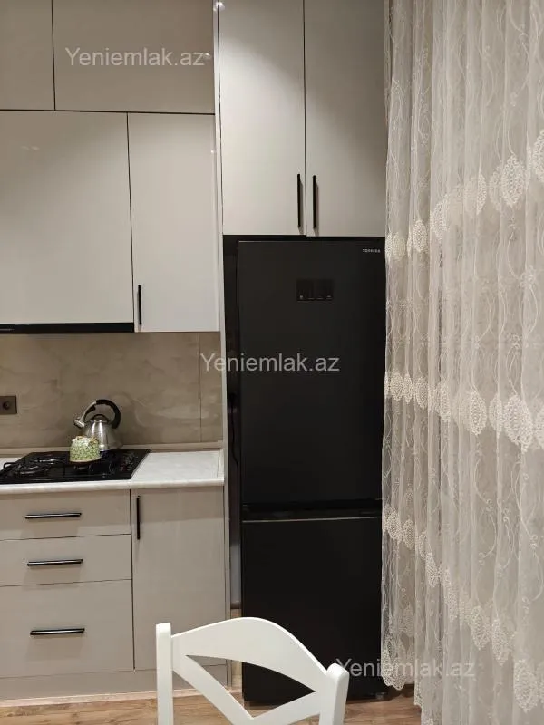 Satılır 3 otaqlı köhnə tikili 86 m²