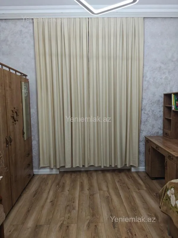 Satılır 3 otaqlı köhnə tikili 86 m²