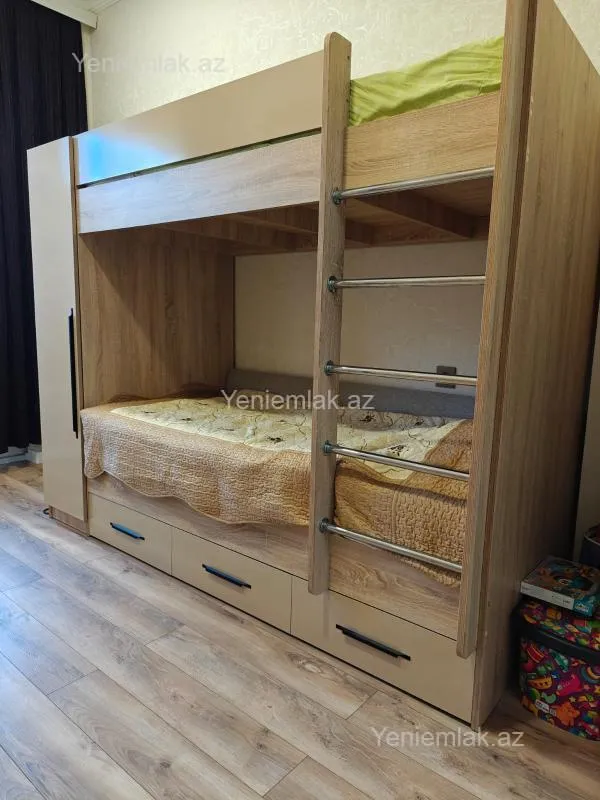 Satılır 3 otaqlı köhnə tikili 86 m²