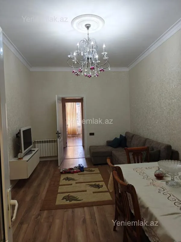 Satılır 3 otaqlı köhnə tikili 86 m²