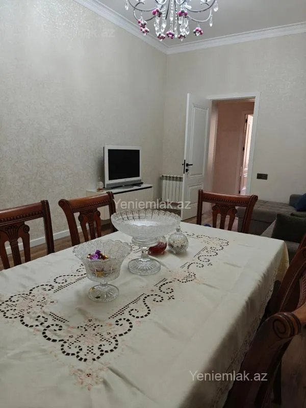 Satılır 3 otaqlı köhnə tikili 86 m²