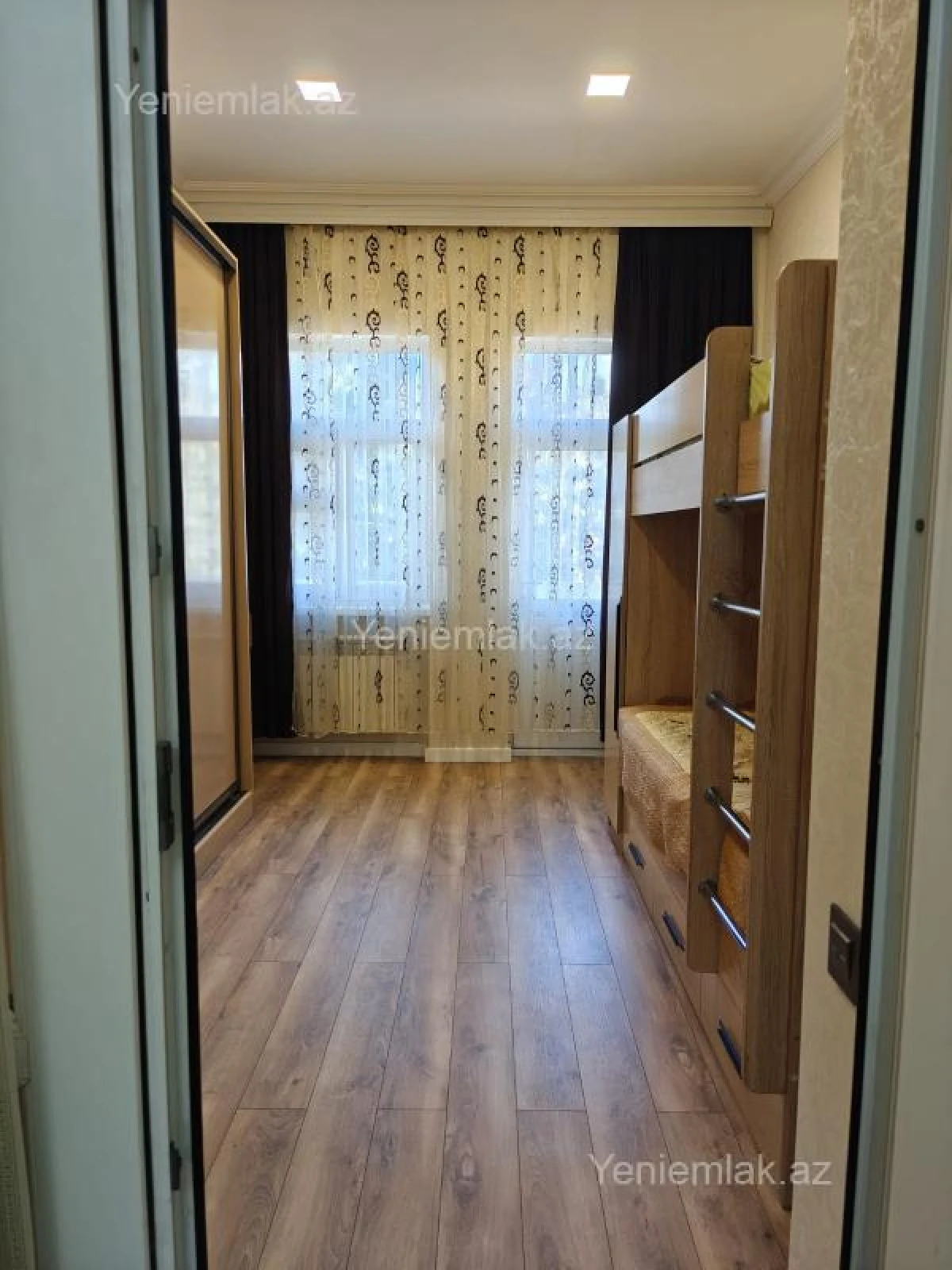 Satılır 3 otaqlı köhnə tikili 86 m²