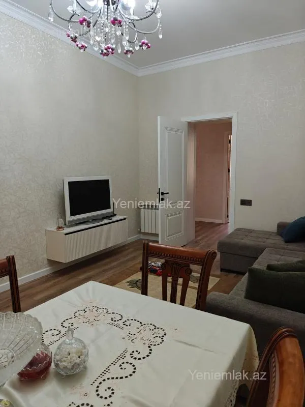 Satılır 3 otaqlı köhnə tikili 86 m²