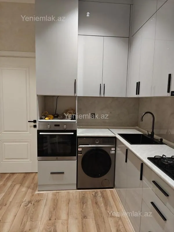 Satılır 3 otaqlı köhnə tikili 86 m²