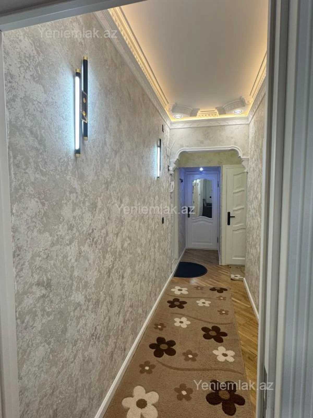 Satılır 2 otaqlı köhnə tikili 65 m²