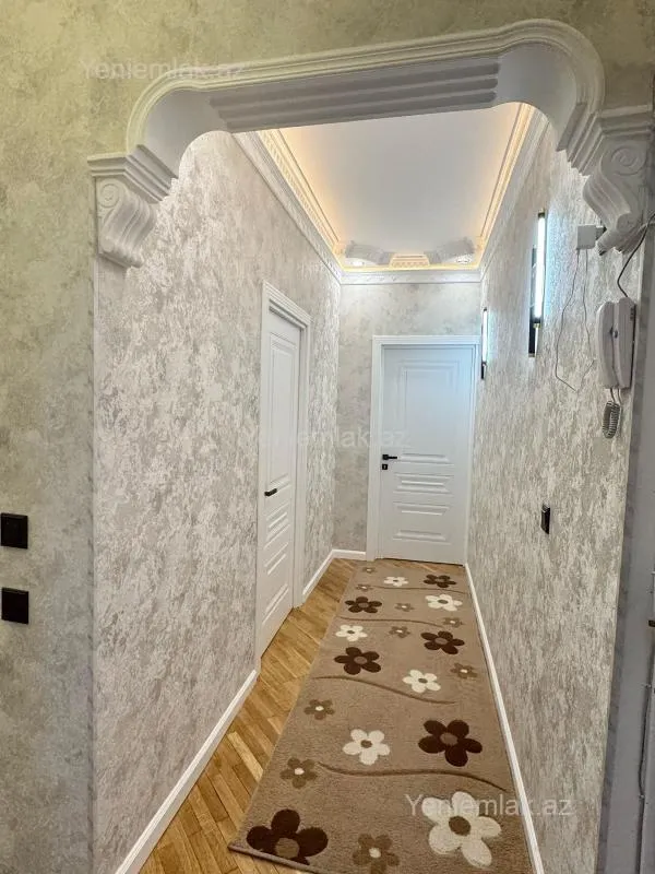 Satılır 2 otaqlı köhnə tikili 65 m²