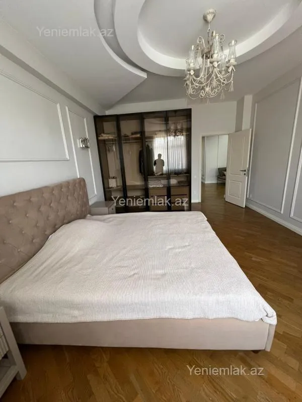 Satılır 3 otaqlı yeni tikili 141 m²