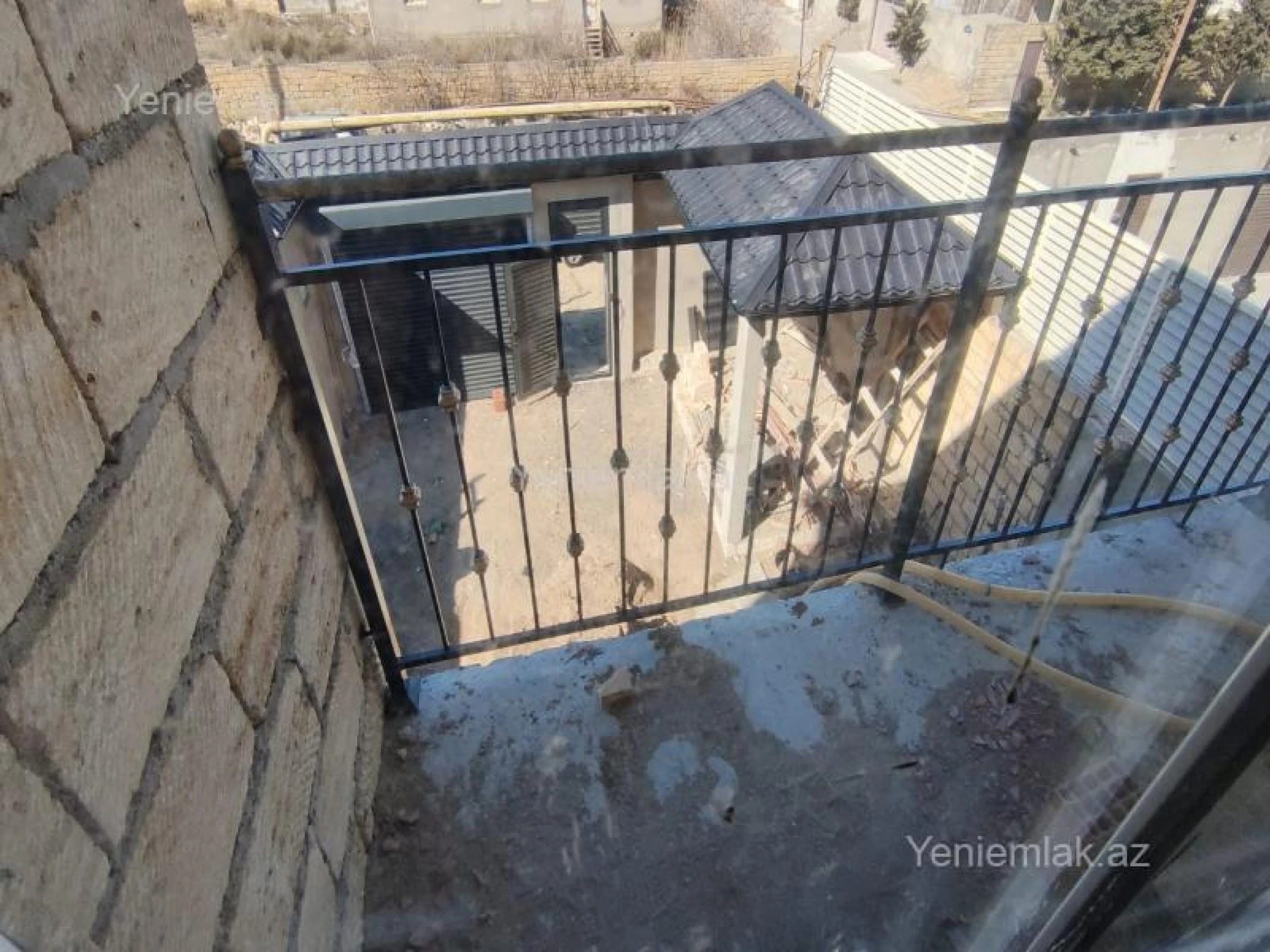 Satılır 4 otaqlı həyət evi 200 m²