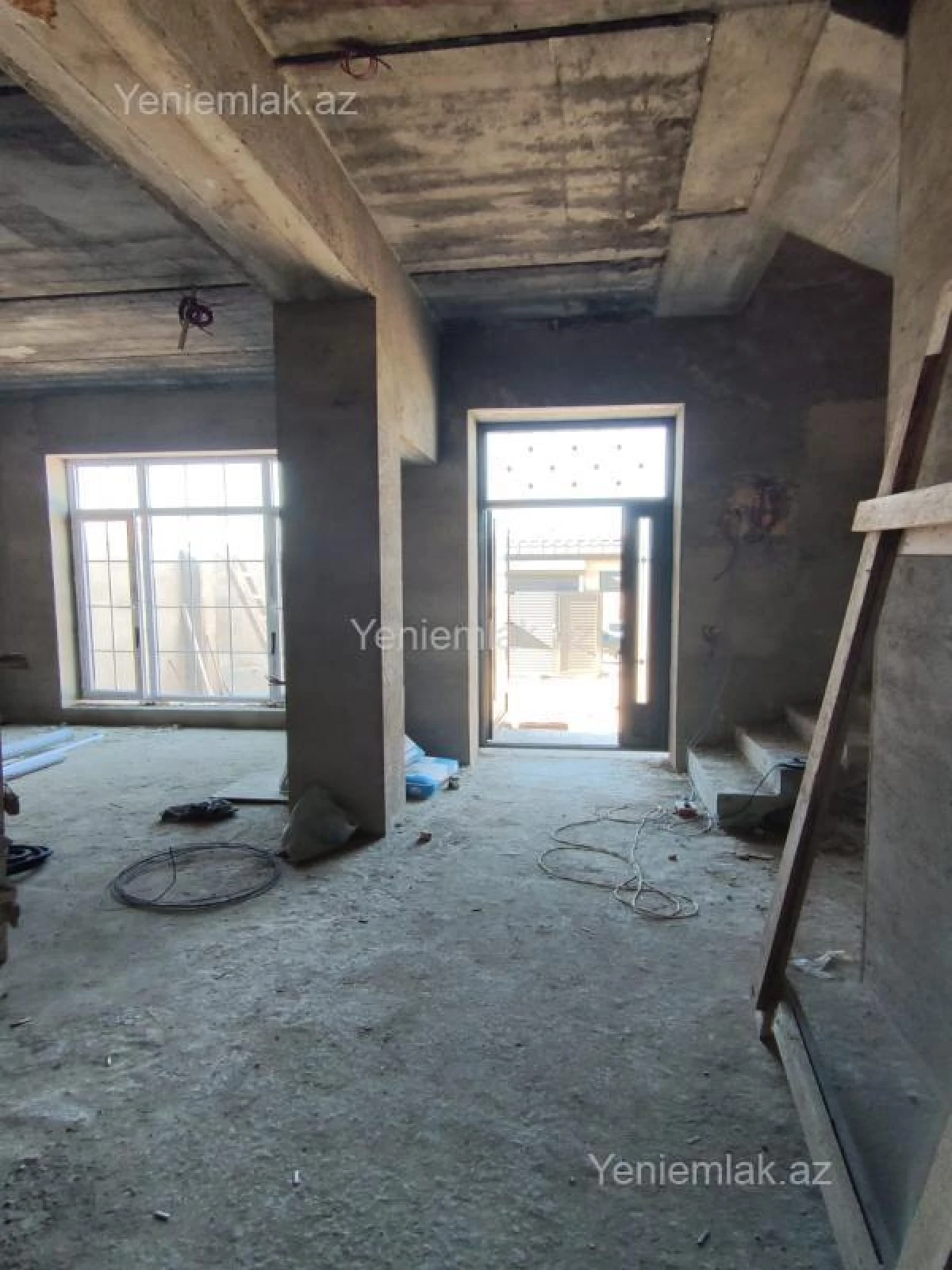 Satılır 4 otaqlı həyət evi 200 m²