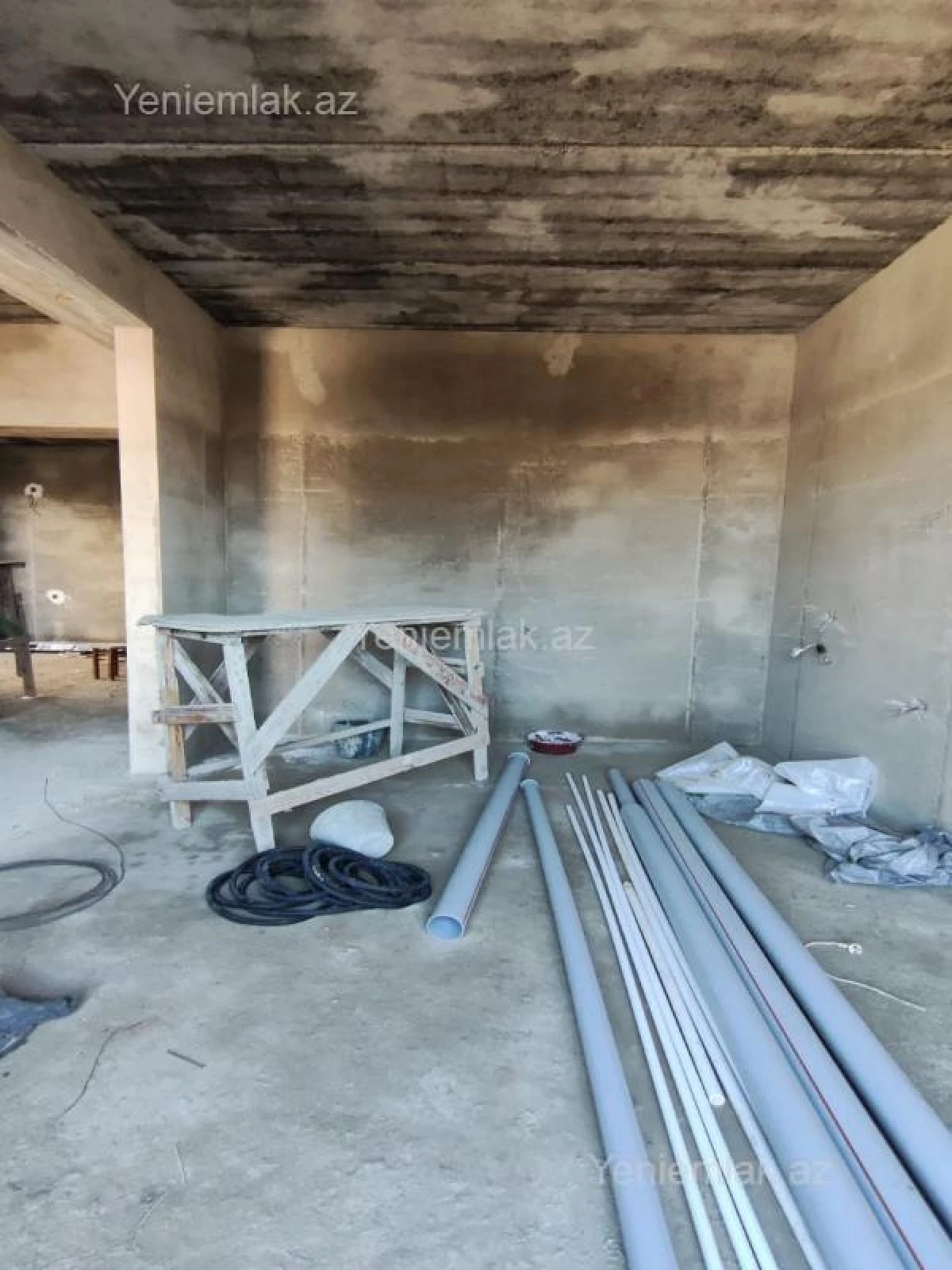 Satılır 4 otaqlı həyət evi 200 m²