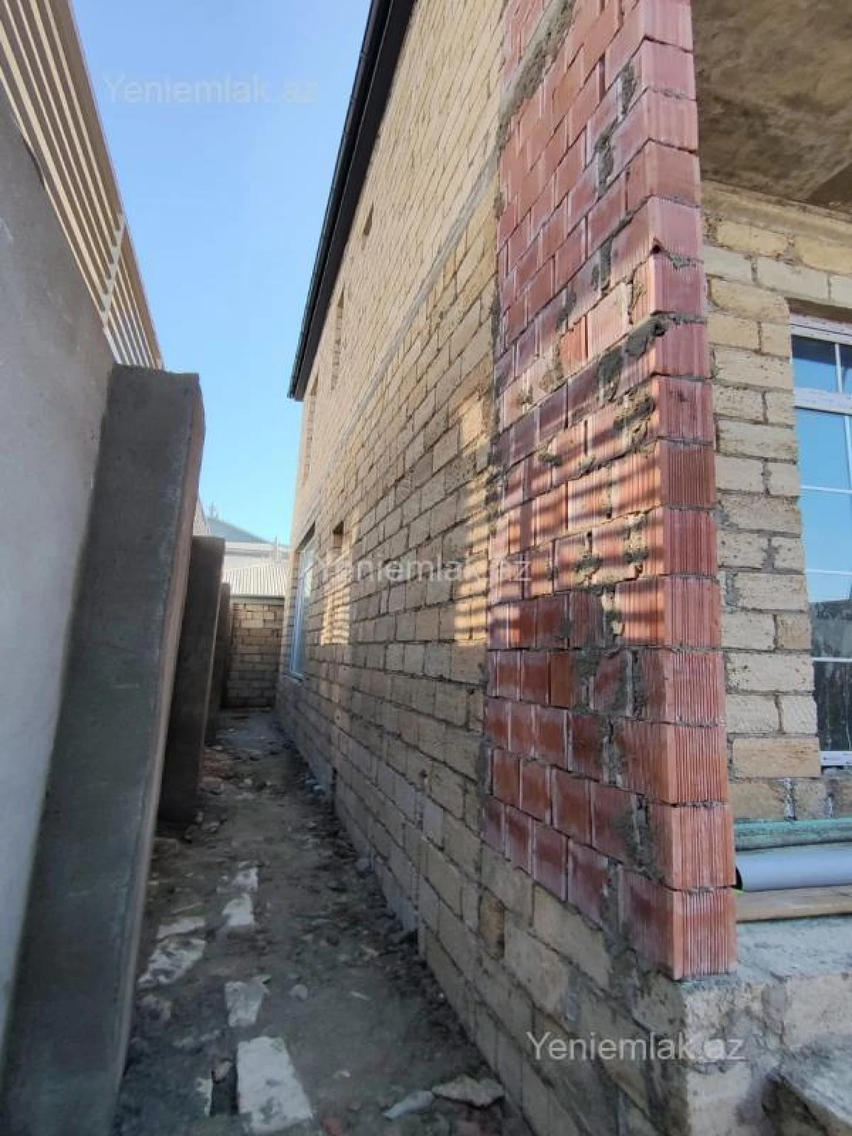 Satılır 4 otaqlı həyət evi 200 m²