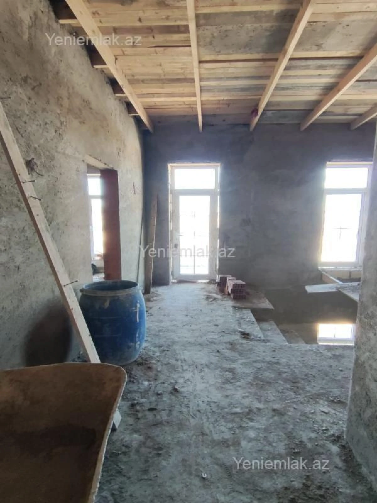 Satılır 4 otaqlı həyət evi 200 m²