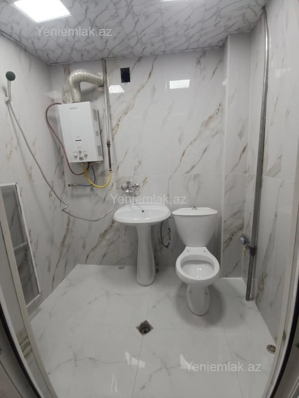 Satılır 2 otaqlı köhnə tikili 47 m²