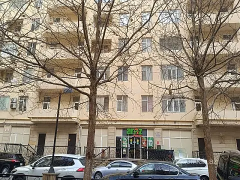Satılır 3 otaqlı yeni tikili 80 m²