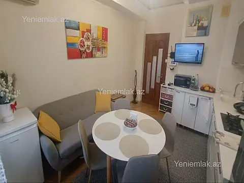 Satılır 3 otaqlı yeni tikili 80 m²
