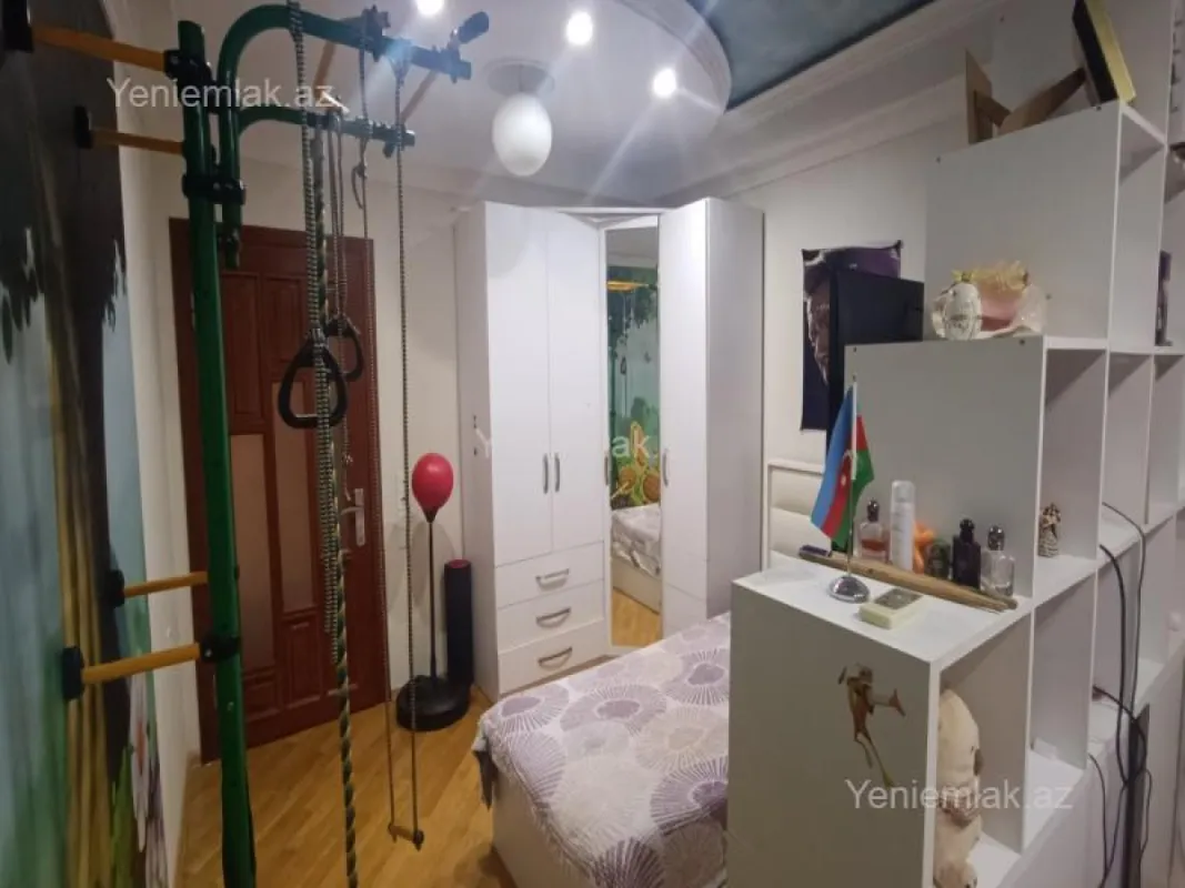 Satılır 3 otaqlı yeni tikili 80 m²