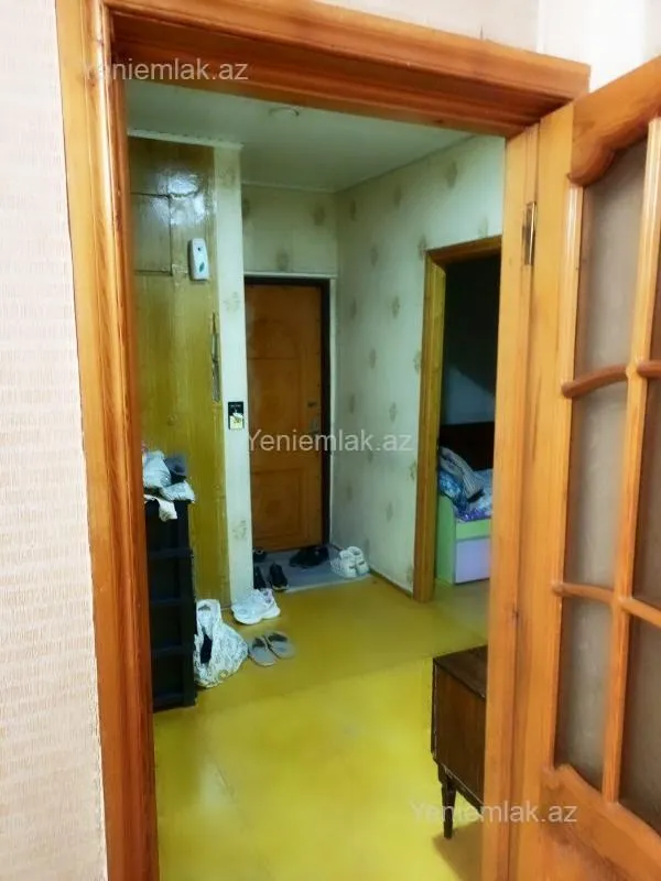 Satılır 2 otaqlı köhnə tikili 60 m²