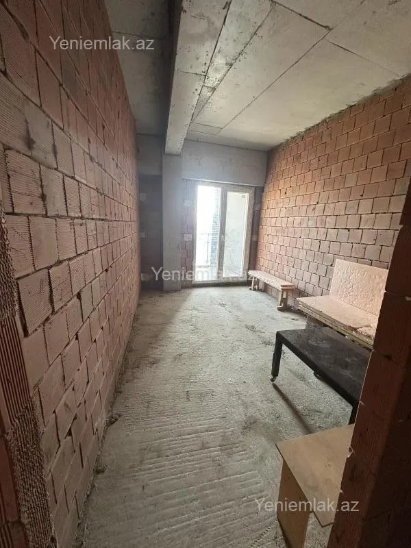 Satılır 2 otaqlı yeni tikili 70 m²