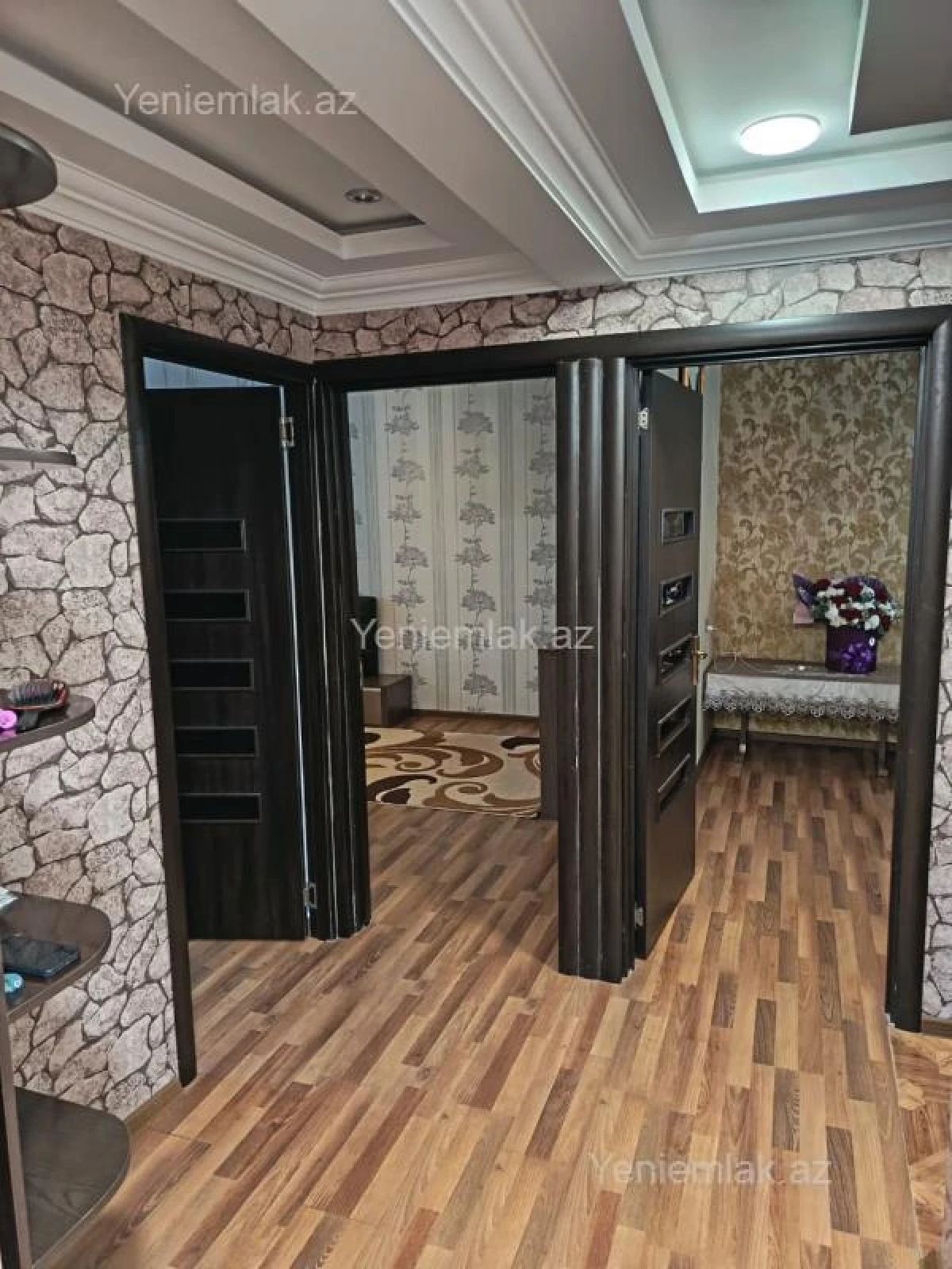 Satılır 3 otaqlı köhnə tikili 100 m²